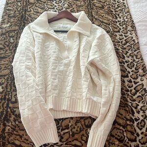 Abercrombie & Fitch sweater